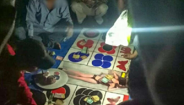Dadu Kopyok Berputar di Pasar Malam Tigabinanga, Polisi Pilih Membisu