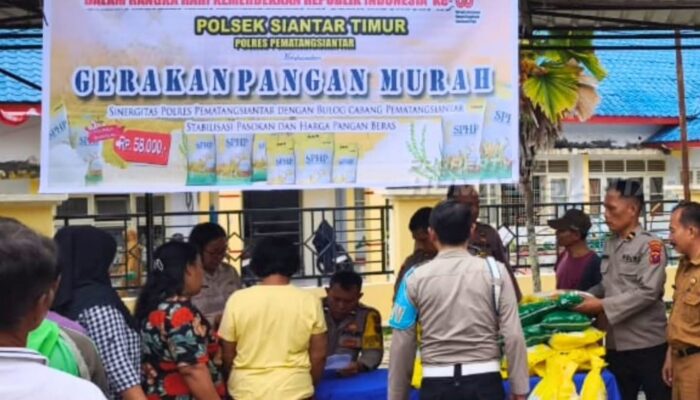 Gerakan Pangan Murah,Polseķ Siantar Timur Salurkan Beras SPHP kepada Masyarakat
