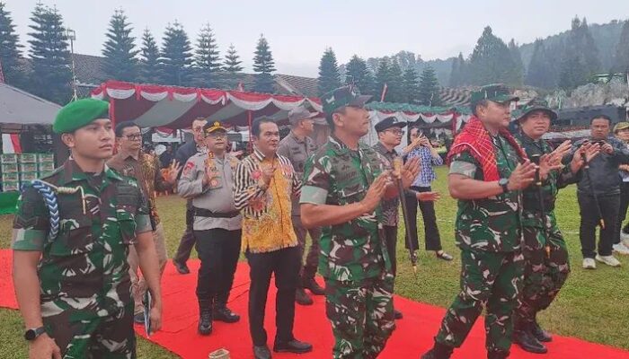 Kapolres Tanah Karo Hadiri Upacara Penutupan TMMD ke-125 TA 2025 di Berastagi